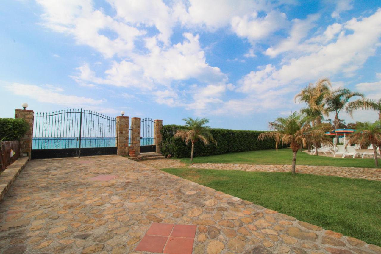 Il Geranio - Resort & Suites أكيدولتشي المظهر الخارجي الصورة