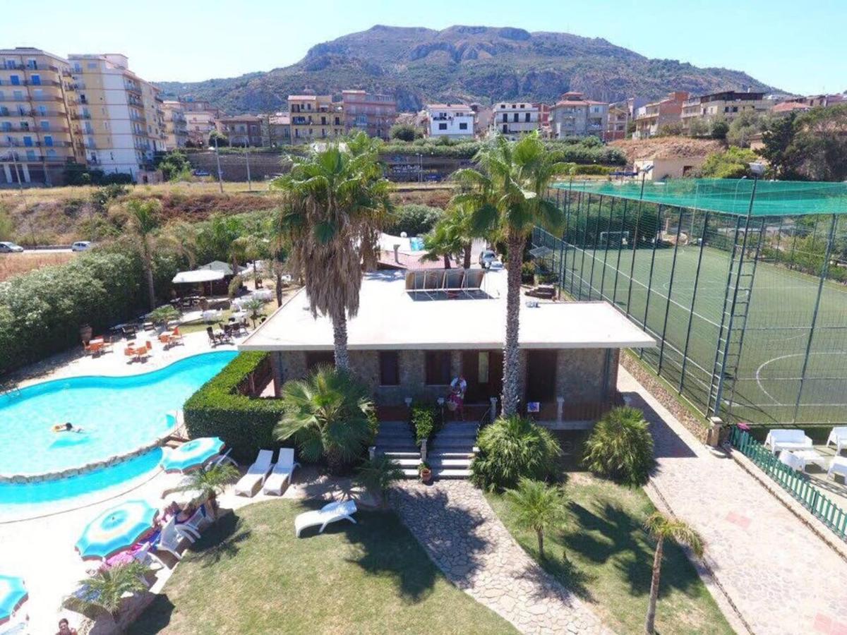 Il Geranio - Resort & Suites أكيدولتشي المظهر الخارجي الصورة